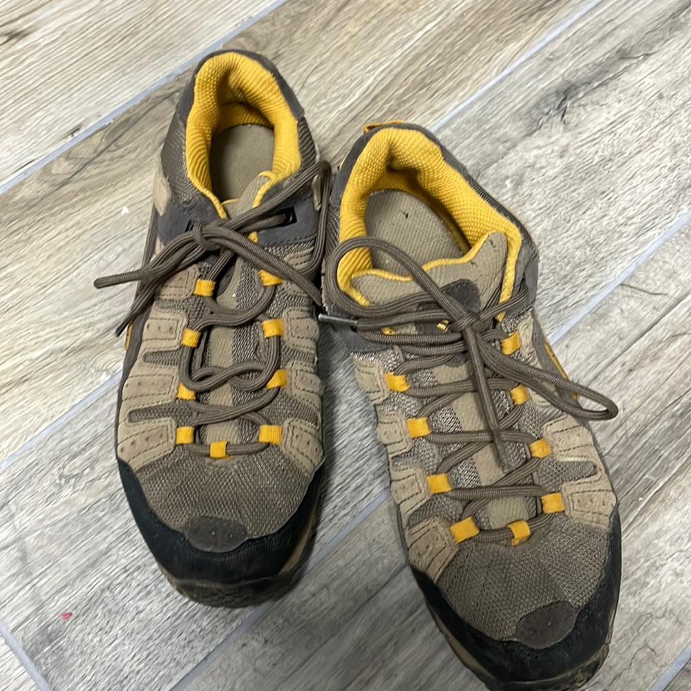Columbia Hiking Shoes